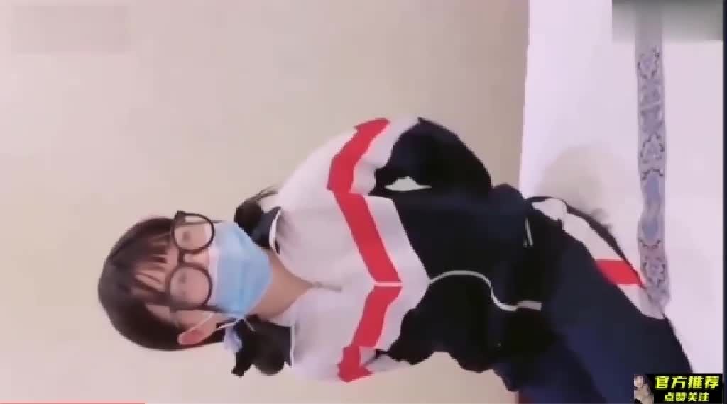 忽悠刚放学高中生小妹破处鲜血直流疼的惨叫视频