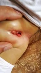 劲爆稀缺五周岁幼幼女童被一根棒棒糖诱惑丢失童贞视频